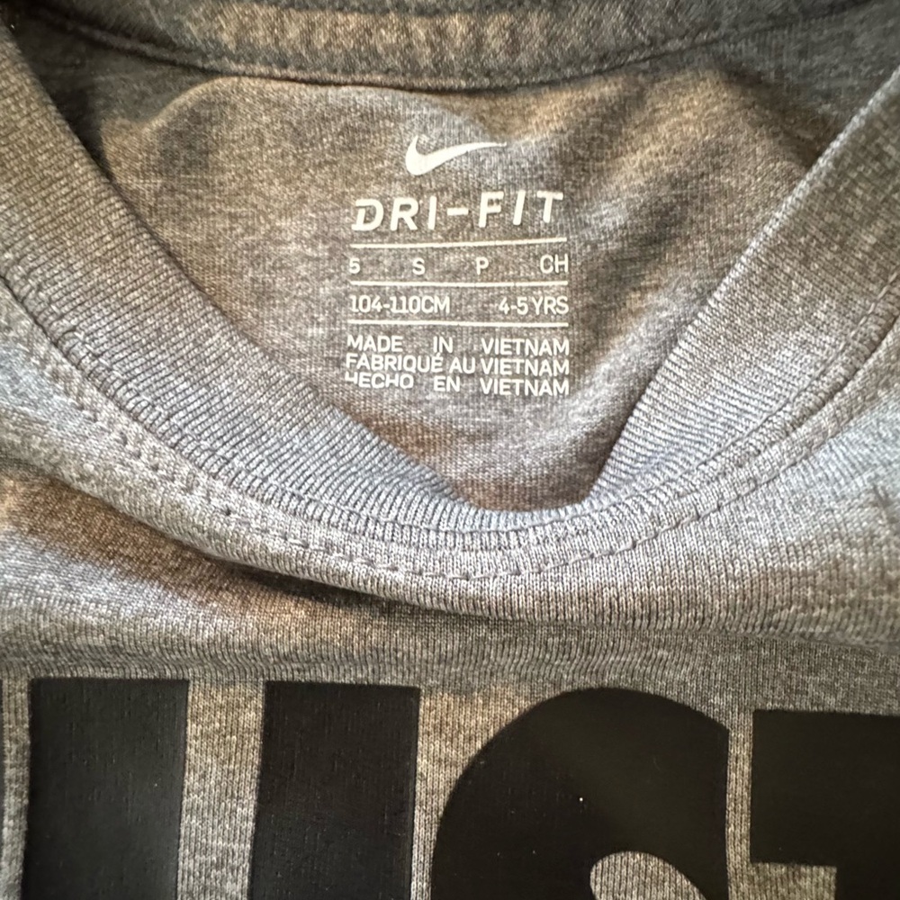 Nike Kids Gray Tee with 'Just Do It' Slogan - Picture 2 of 2